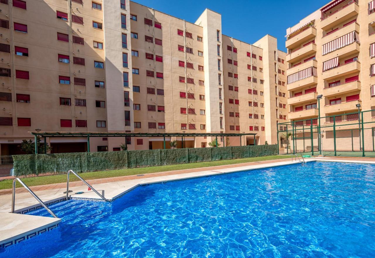 Wintowinrentals Parque Litoral, Family & Malaga Exterior photo