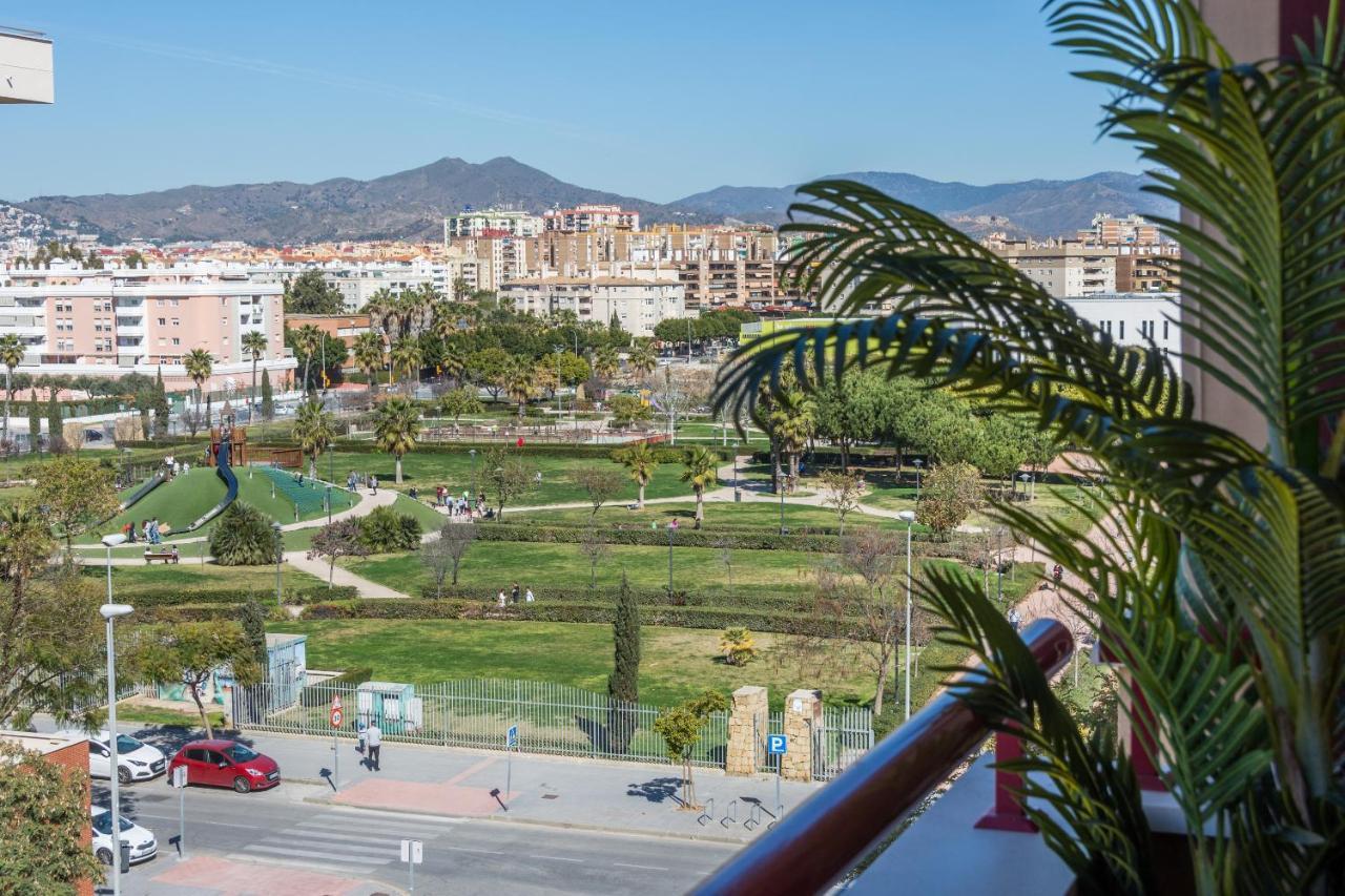 Wintowinrentals Parque Litoral, Family & Malaga Exterior photo